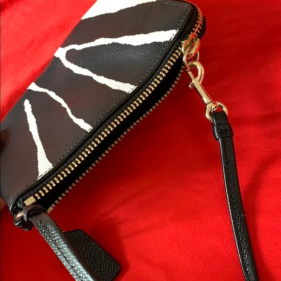 Zebra Coach wristlet. - Picture 4 of 4